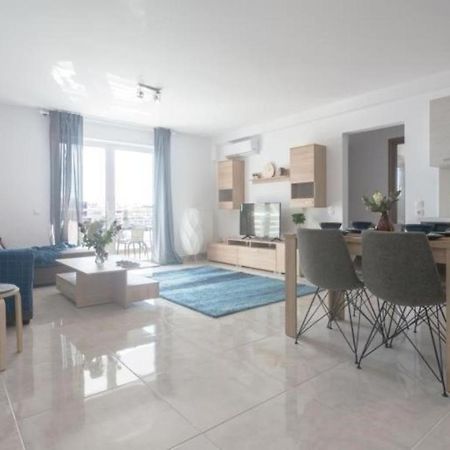 New Spacious Apartment Located In 피레아스 외부 사진
