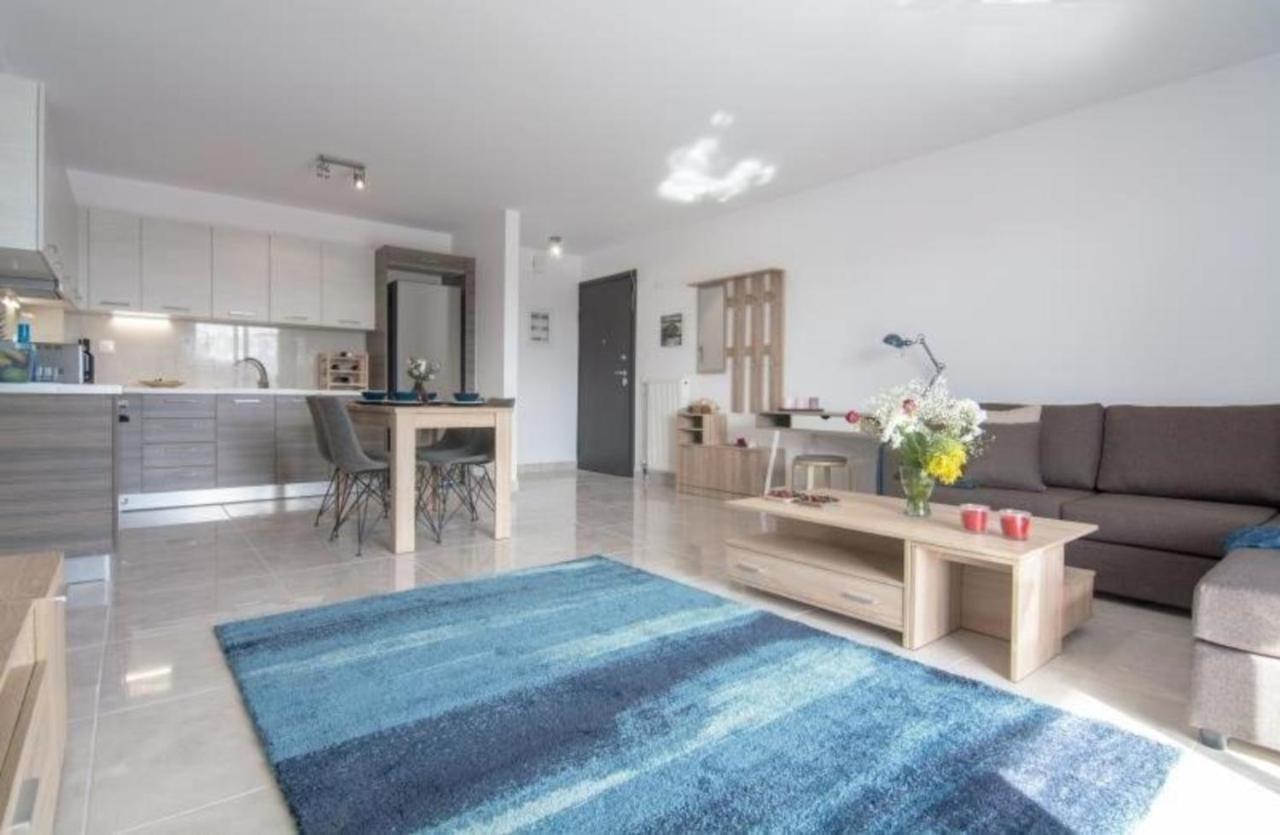 New Spacious Apartment Located In 피레아스 외부 사진
