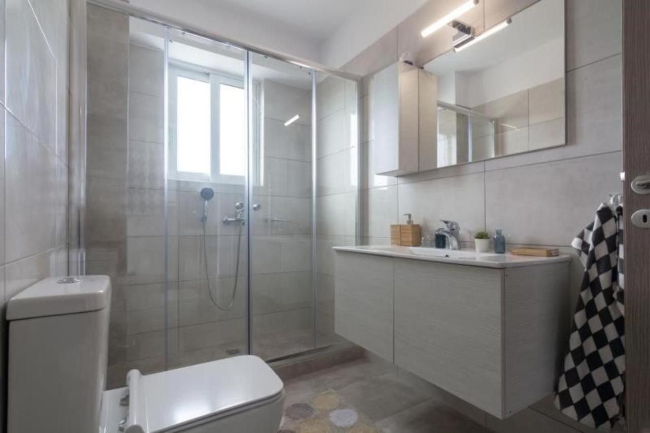 New Spacious Apartment Located In 피레아스 외부 사진